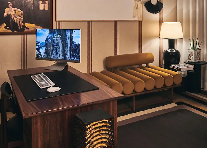 Prim&proper 4* Porto