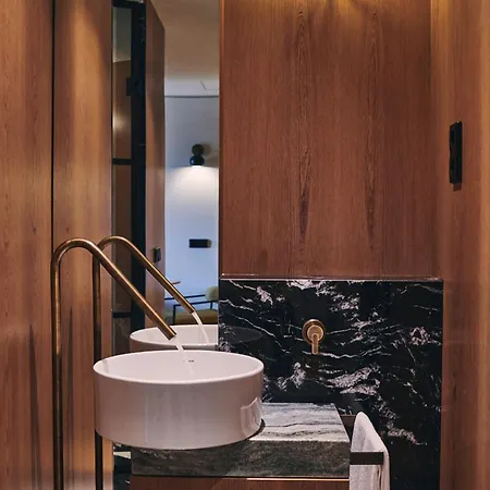 Prim&proper 4* Porto
