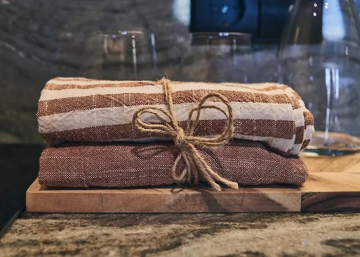 Prim&proper 4* بورتو