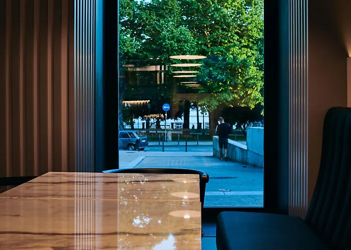 Prim&proper 4* Porto