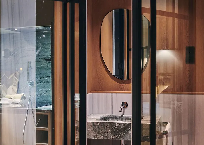 Prim&proper 4* Oporto